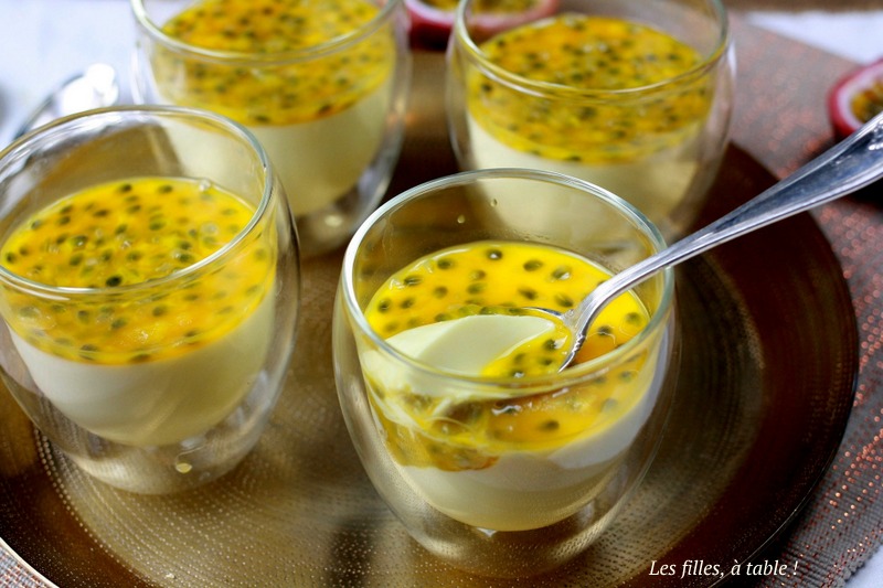 panna cotta, fruits de la passion, crème coco, les filles à table