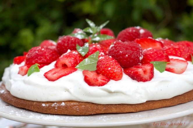 tarte, tarte aux fraises, fraises, sablé breton, les filles à table