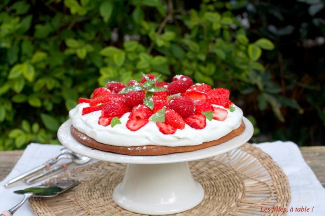 tarte, tarte aux fraises, fraises, sablé breton, les filles à table