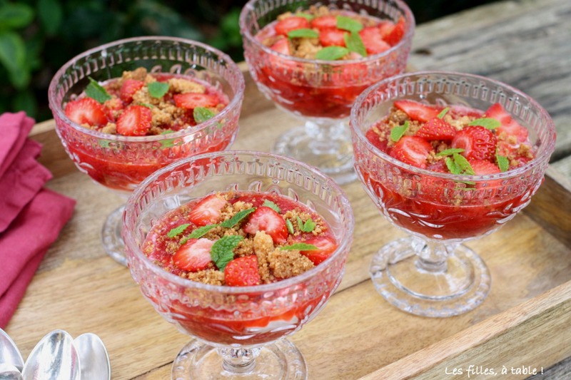 verrine, fraises, crémeux vanille, les filles à table