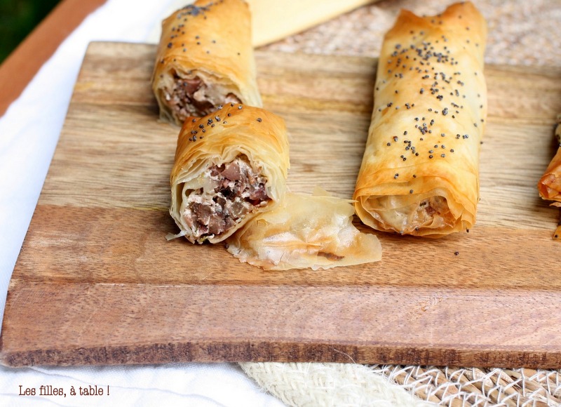 feuilletés, olives, grèce, les filles à table