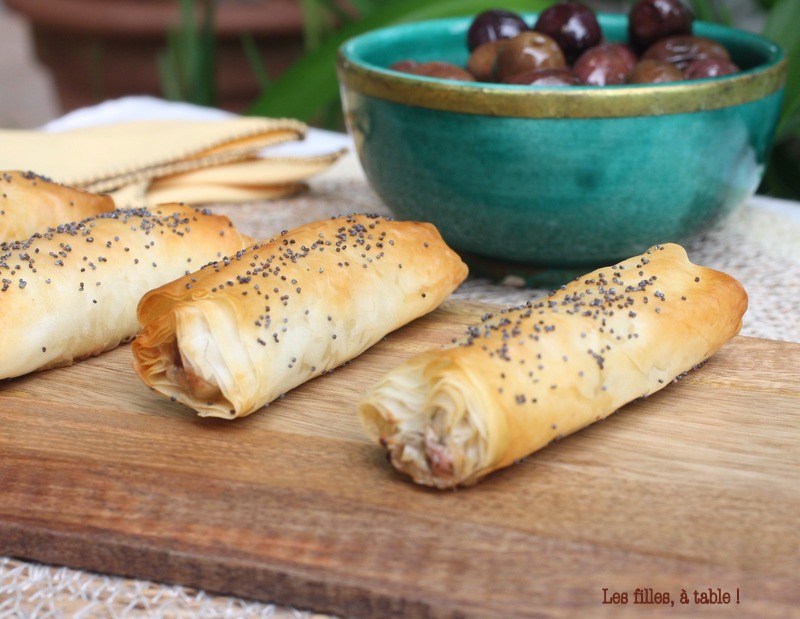 feuilletés, olives, grèce, les filles à table