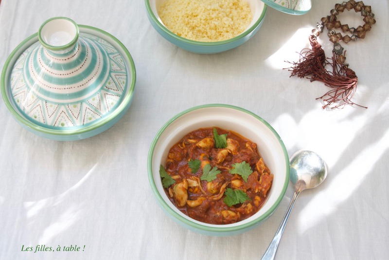 tajine, moules, Maroc, chermoula, les filles à table