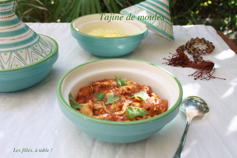tajine, moules, Maroc, chermoula, les filles à table