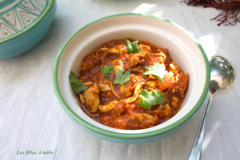 tajine, moules, Maroc, chermoula, les filles à table