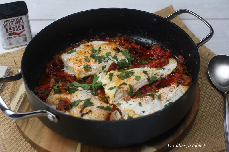 merlu, piquillos, chorizo, les filles à table