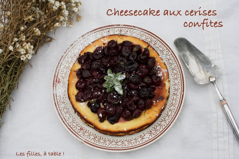 cheesecake, cerises, les filles à table