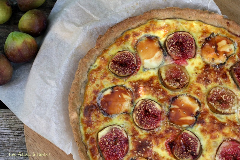 tarte, figues, chèvre, les filles à table
