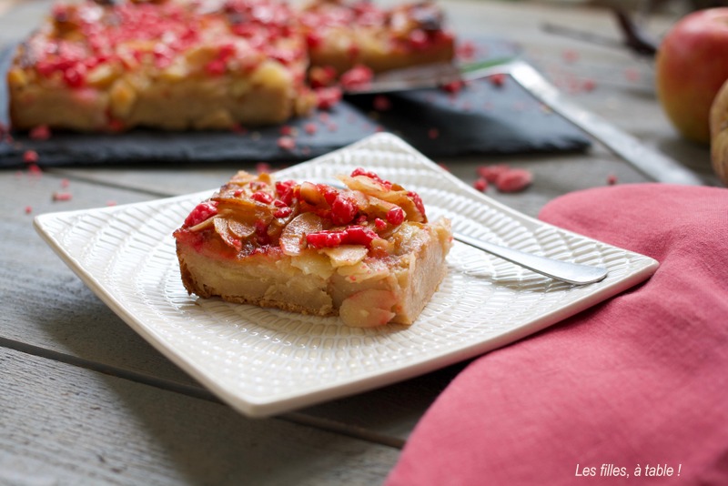 grimolée, gâteau, pommes, poires, les filles à table