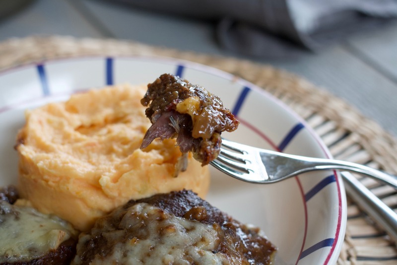 Joues de porc confites au cidre et brebis basque