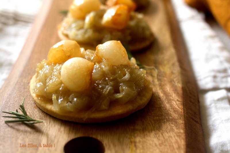 Tartelettes aux oignons glacés, purée d'oignons roses