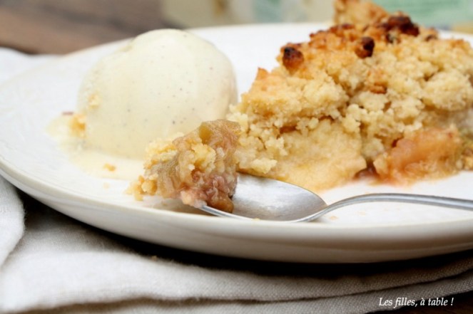 Crumble pommes rhubarbe