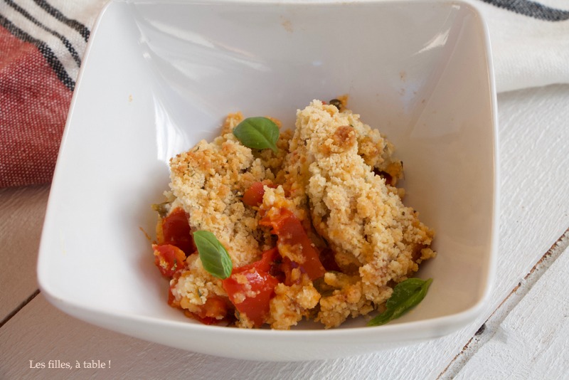 Crumble de tomates, chèvre sec et parmesan