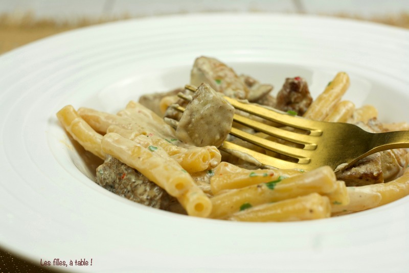 Macaronade au foie gras de canard et aux morilles