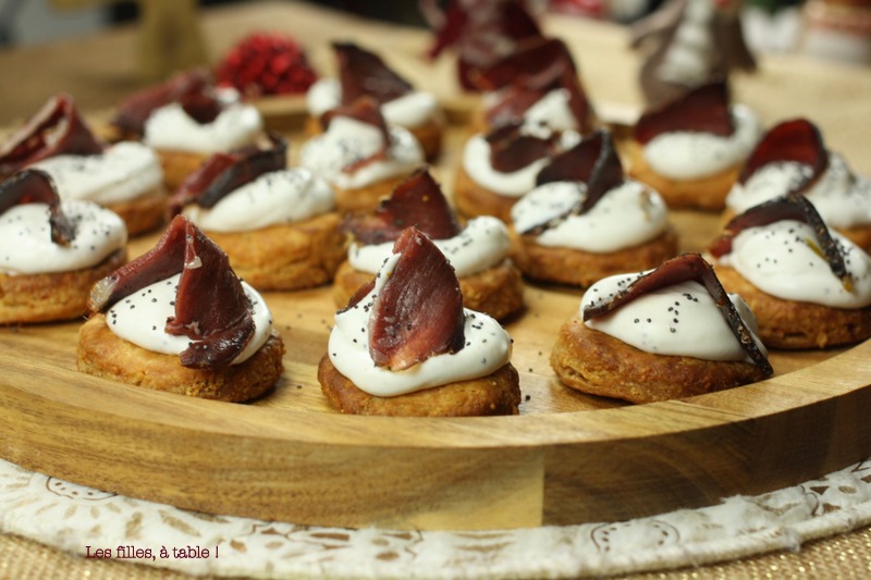 Sablés au comté et magret de canard