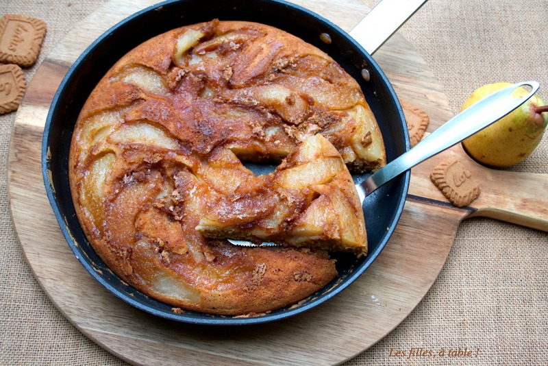 Gâteau poires et spéculoos à la poêle