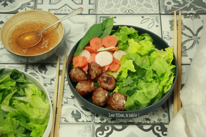 Nem nuong - boulettes de porc à la vietnamienne