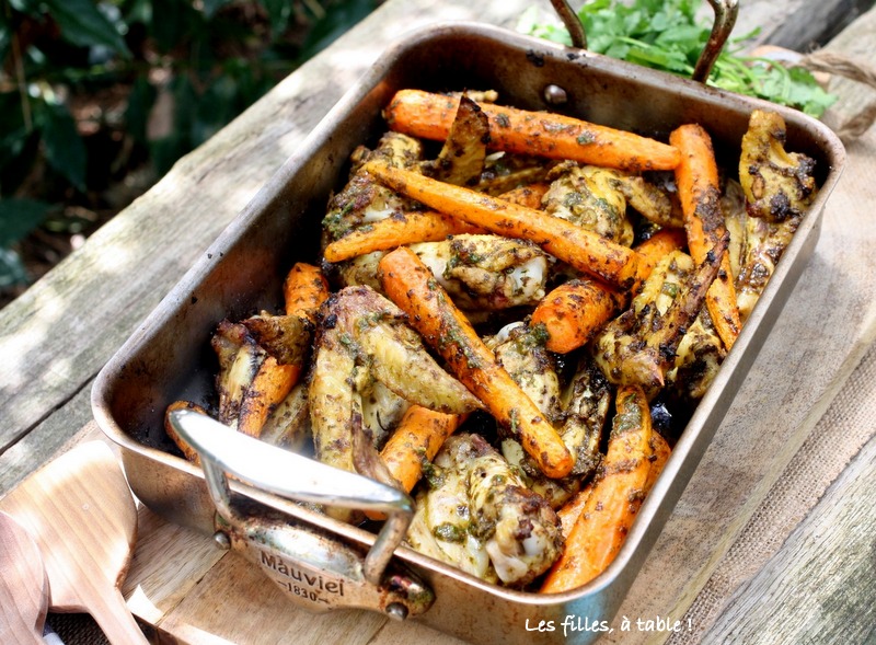 Poulet et carottes rôtis à la chermoula
