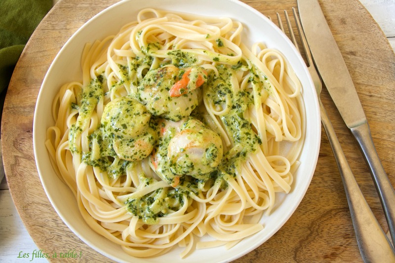 Pâtes aux saint-Jacques et pesto d'ail des ours
