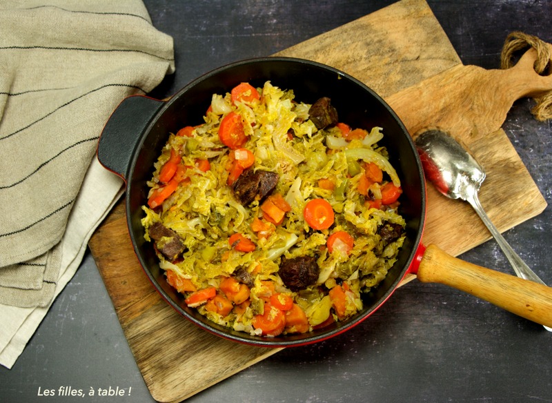 Joues de porc confites, poêlée de chou frisé