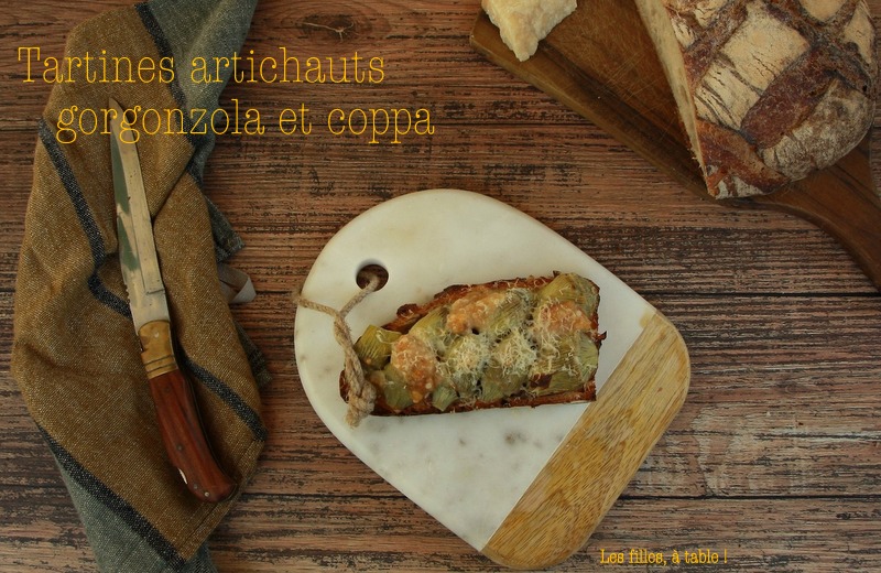 Tartine artichauts, gorgonzola et coppa