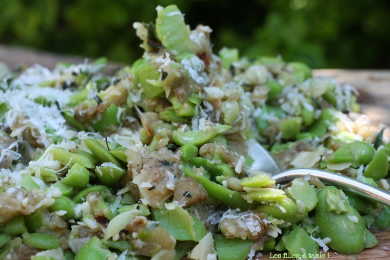 Ecrasé d'aubergines aux fèves et parmesan