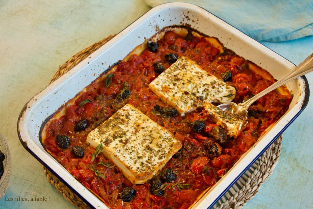 Feta rôtie aux tomates, poivrons et olives noires