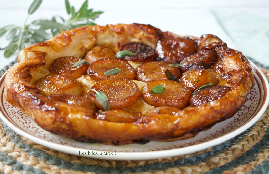 Tarte tatin de navets à la sauge et au miel