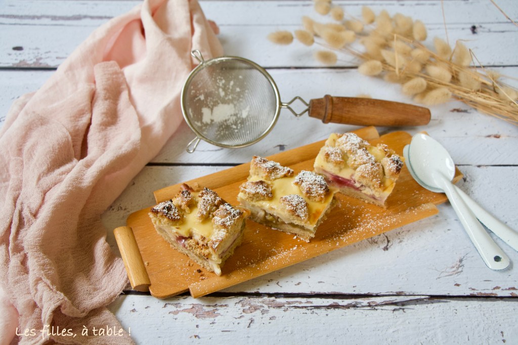 Carrés pâtissiers rhubarbe fraises