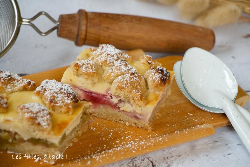 Carrés pâtissiers rhubarbe fraises