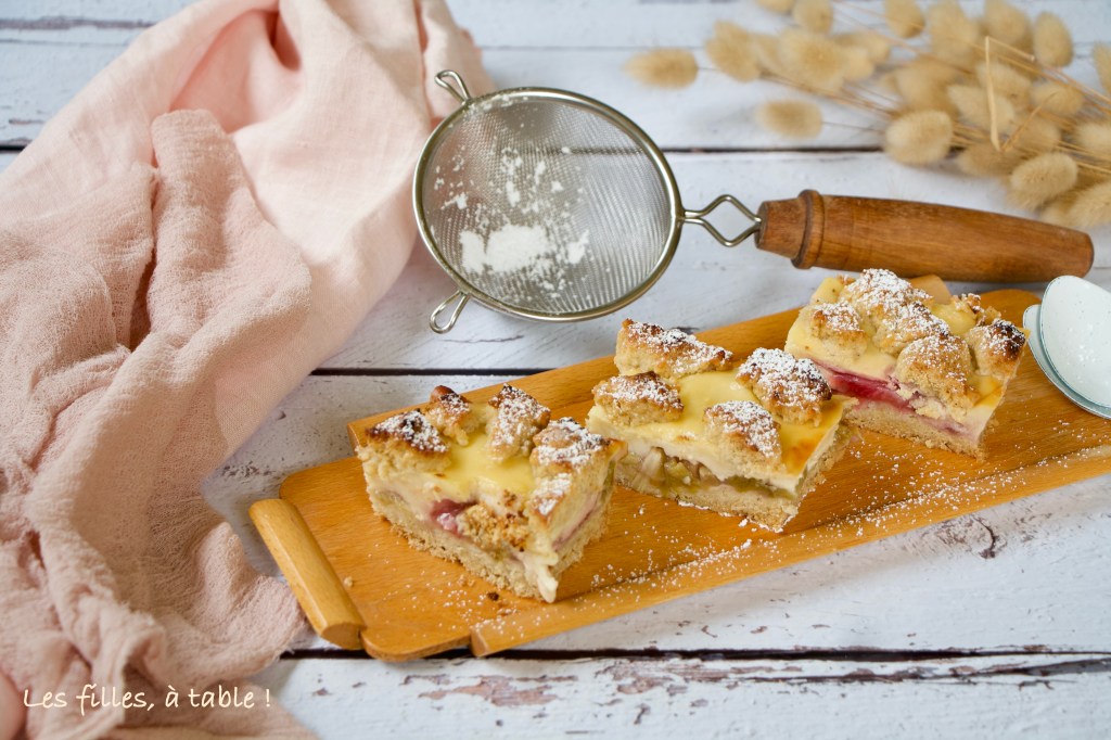 Carrés pâtissiers rhubarbe fraises