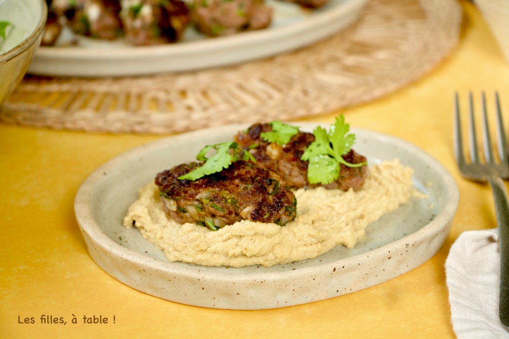 Keftas de boeuf et houmous