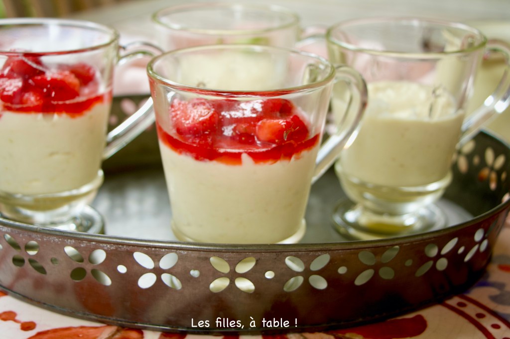 Mousse de brocciu au citron vert et fraises