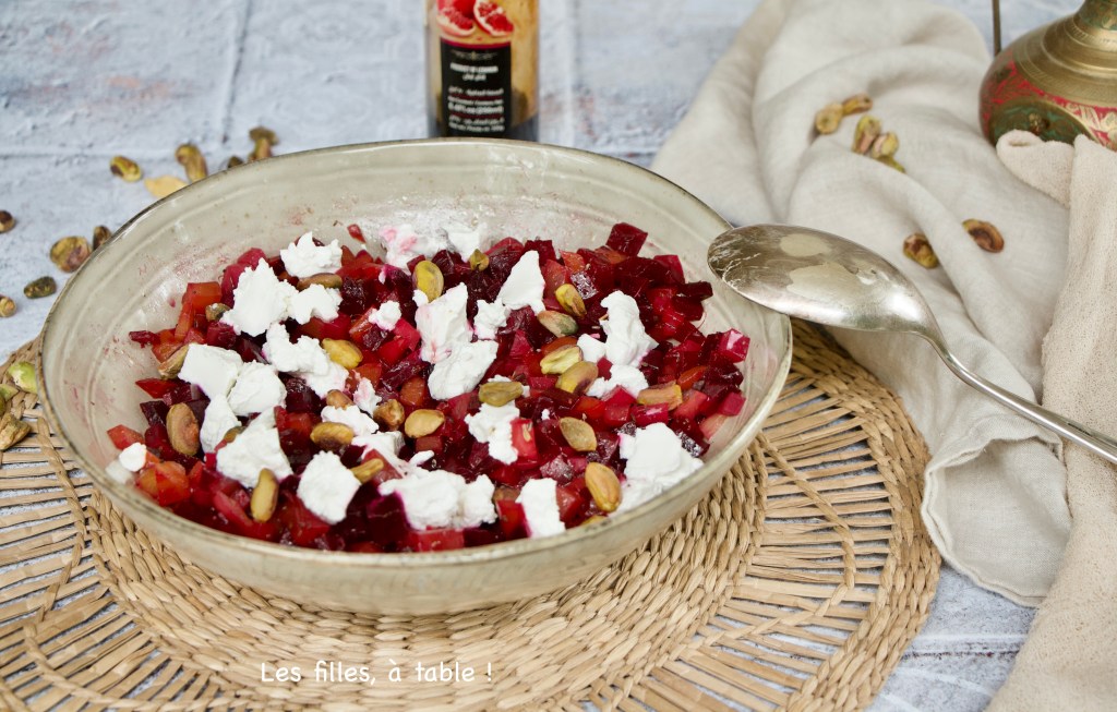 Salade de betteraves, chèvre et pistaches