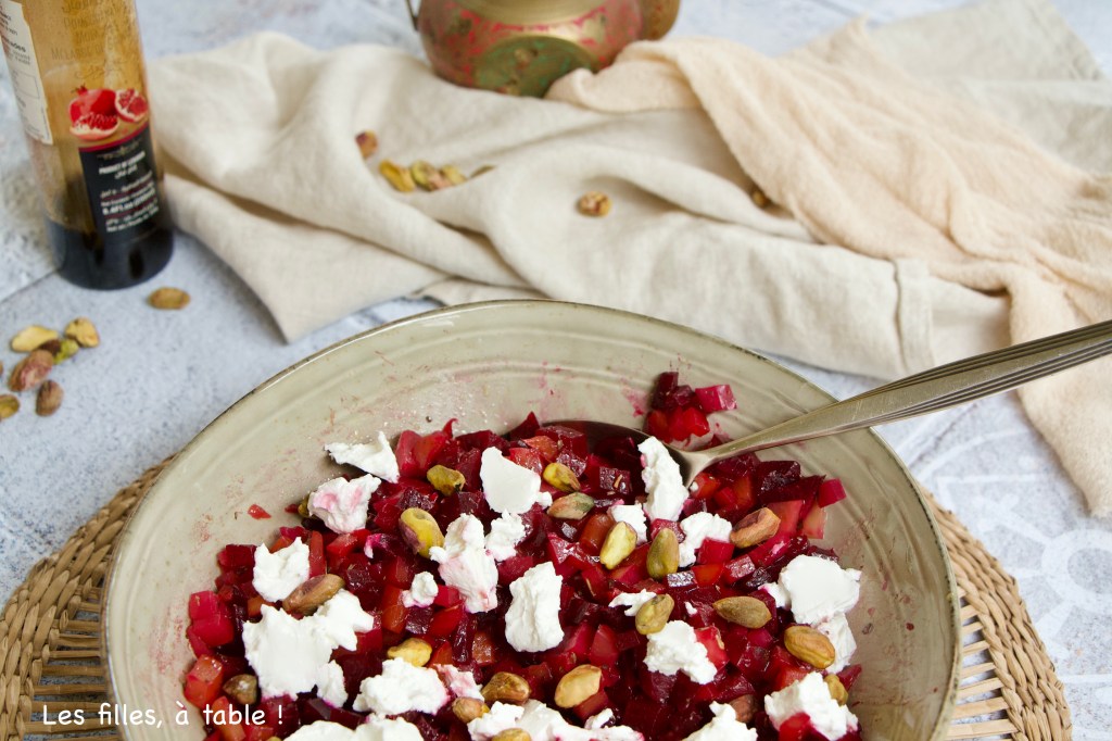 Salade de betteraves, chèvre et pistaches