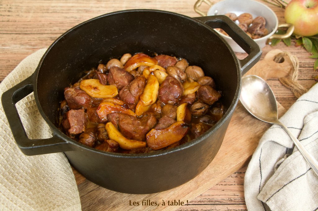 Joues de porc aux pommes, châtaignes et cidre