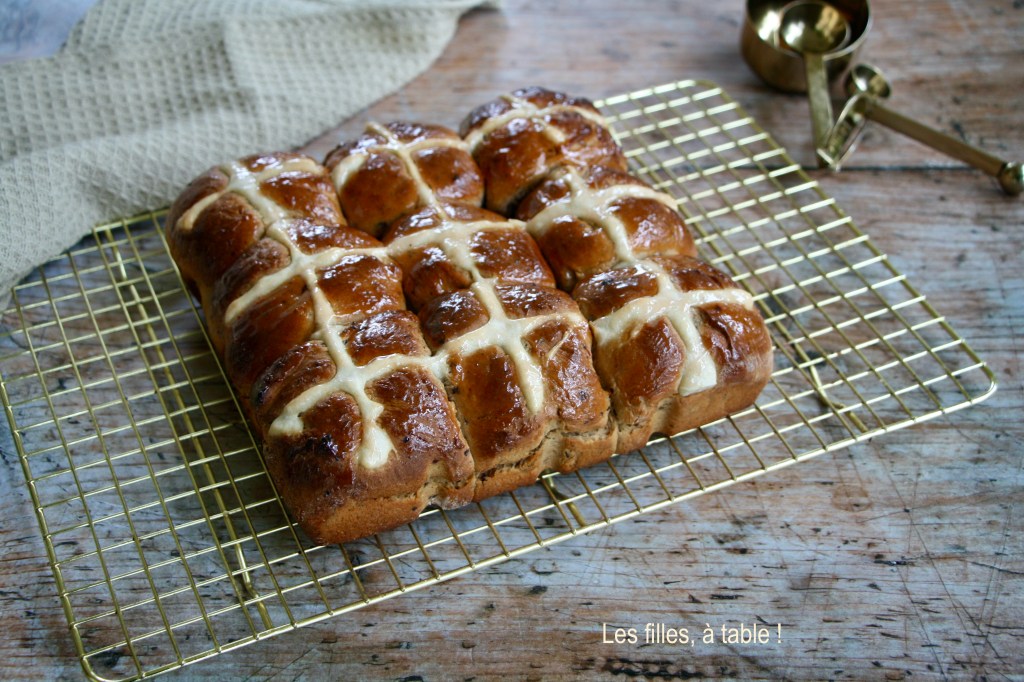 Hot cross buns
