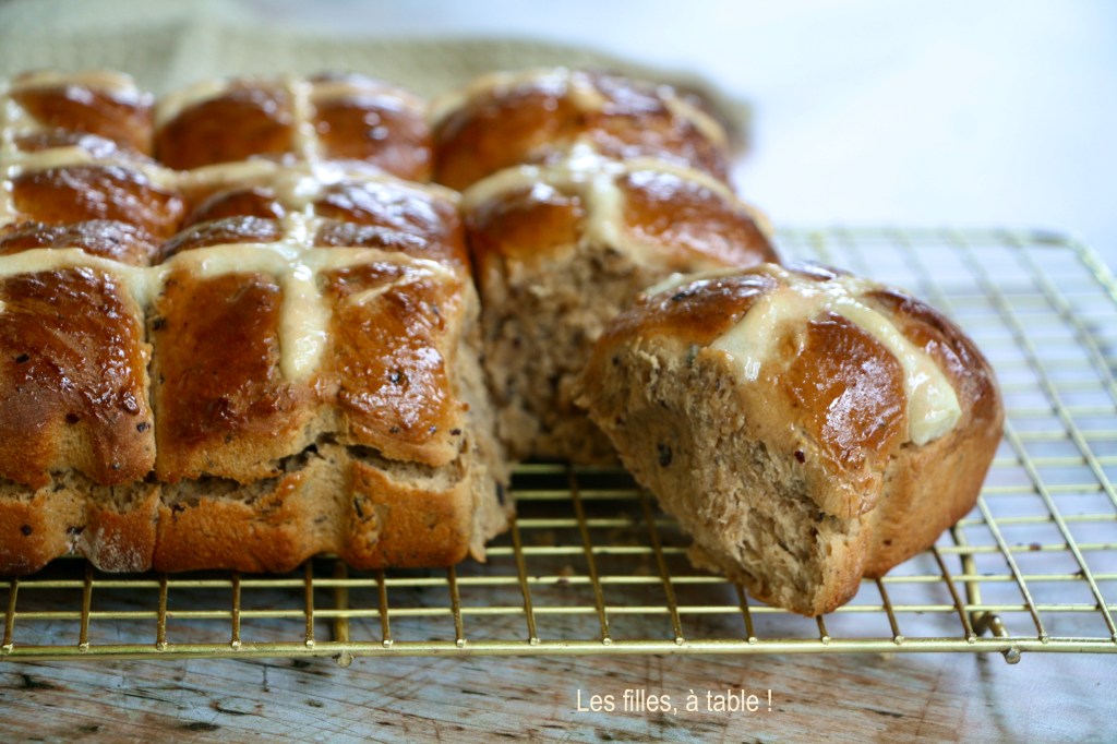 Hot cross buns