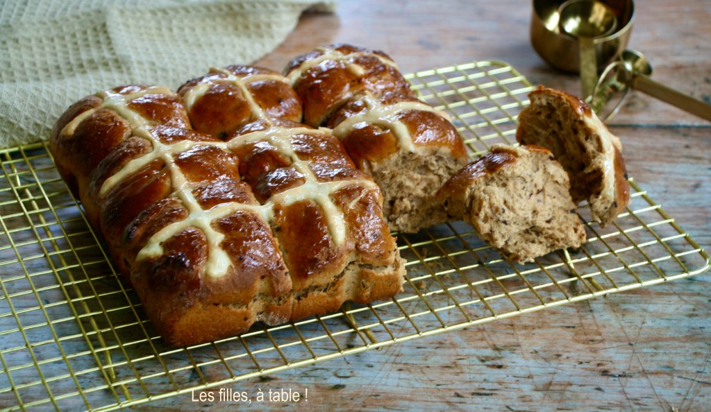 Hot cross buns