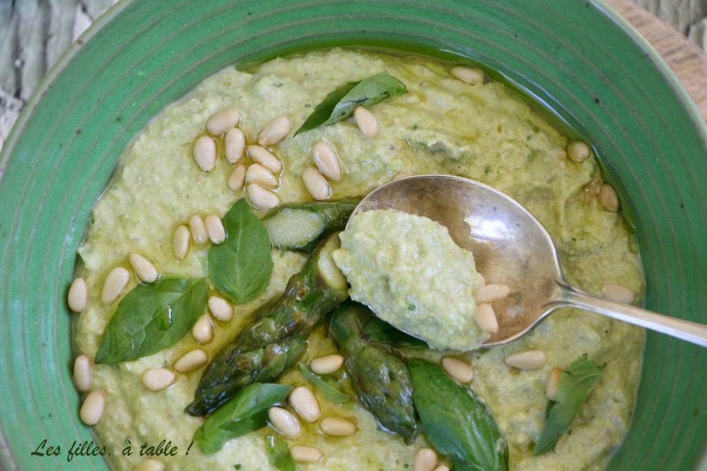 Tapenade de fèves et asperges